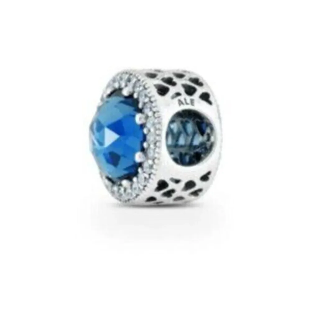 Pandora sparkling dark blue charm